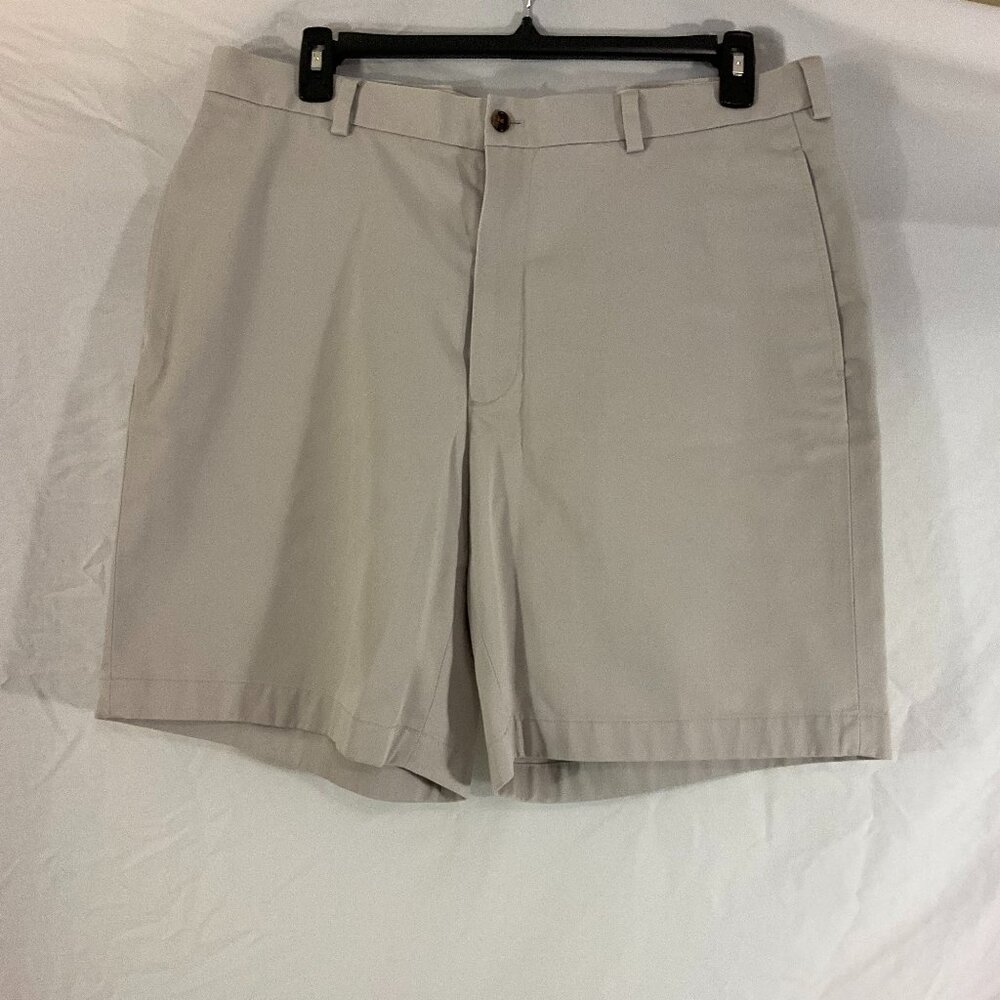 346 Brooks Brothers Chino/Golf Shorts Men’s Sz 38 Light Khaki/Tan/Beige